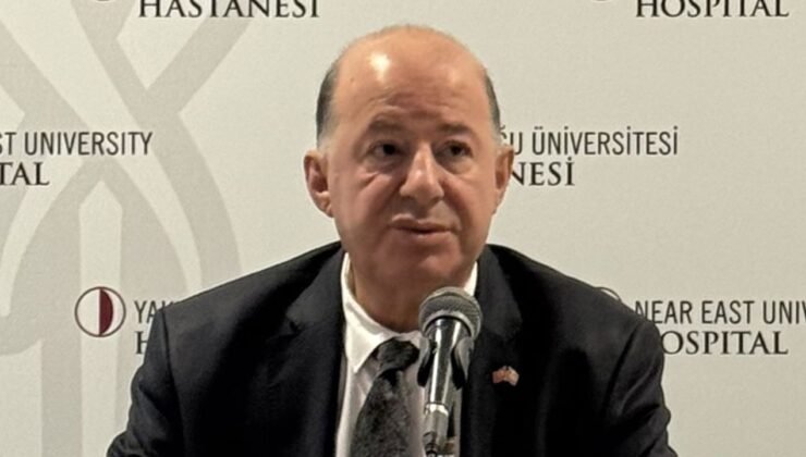 Başbakan Üstel'e fıtık operasyonu yapıldı