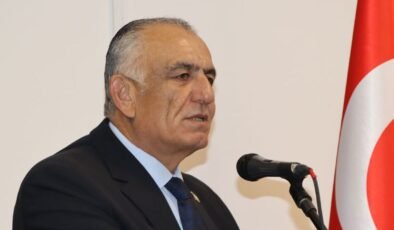 Çavuşoğlu  ”beklentimiz, öğrencilerinizi değerler eğitimiyle ve milli şuurla yetiştirmenizdir”