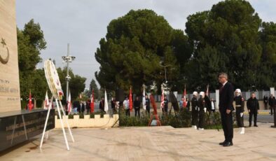 Cumhurbaşkanı Erhürman, Şehitler Abidesi’ndeki Törene Katıldı