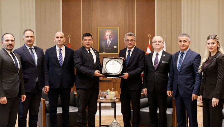 Cumhurbaşkanı Tufan Erhürman, DAÜ heyetini kabul etti