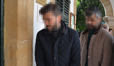 Ercan’da Narkotik Köpeği Pamir Yakalattı: İki turist tutuklu yargılanacak