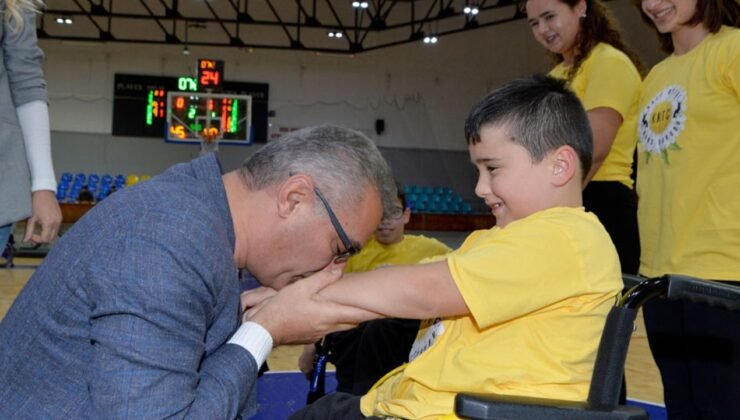 Erhürman: "Engelleri aşmak için tüm federasyonlarla koordineli çalışacağız"