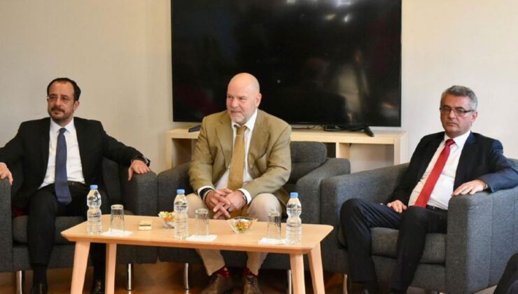 Erhürman ve Hristodulidis, KŞK’yı ziyaret etti