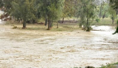 Etkili yağışlar bugün de aralıklarla sürecek
