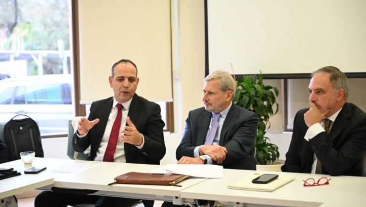 Harmancı, Johannes Hahn ile ara bölgede bir araya geldi