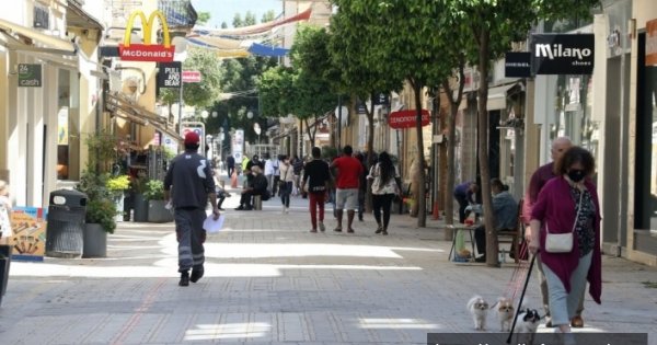 KKTC’de dere taşkınları yolları ve evleri basarken Güney’de sadece iki binanın zemin katı su doldu