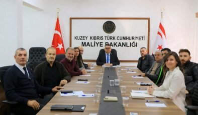 Maliye Bakanı Berova, Matbaacılar Birliği heyetini kabul etti