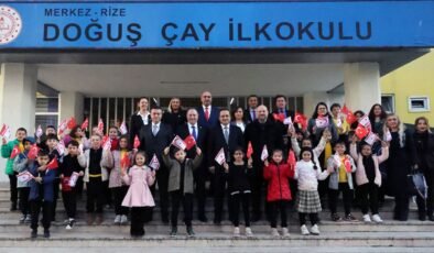 Meclis Başkanı Öztürkler, Rize’de Doğuş Çay İlkokulu’nu ziyaret etti