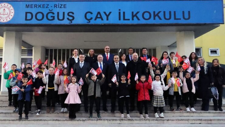 Meclis Başkanı Öztürkler, Rize’de Doğuş Çay İlkokulu’nu ziyaret etti