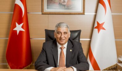 Özçınar: Bize düşen özgürlüğü korumak, yaşatmak ve gururla yarınlara taşımak