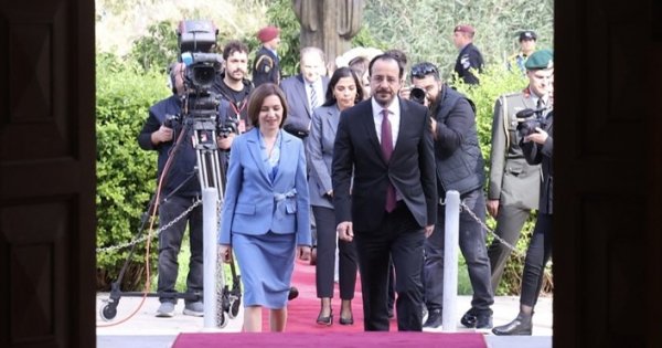 Resmi törenle karşılandı