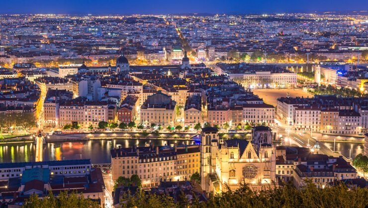 Yeni tren hattı ülkenin iki 'gölge başkentini' bağlayacak
