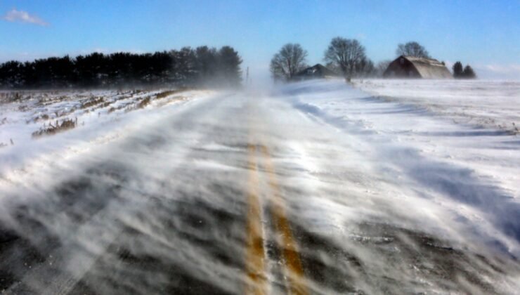8 bin uçuş iptal edildi, hava -40 derece: ABD kışla savaşa hazırlanıyor