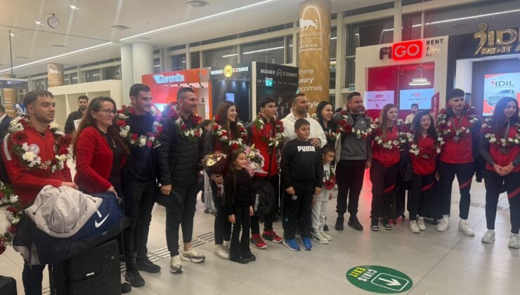 Atletlerimiz coşkuyla karşılandı