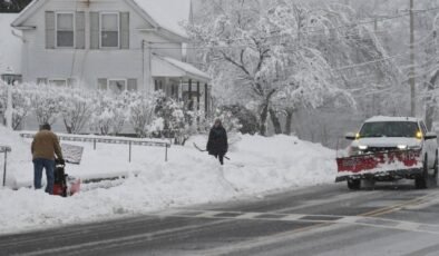 ABD'de on binlerce hane elektriksiz kaldı