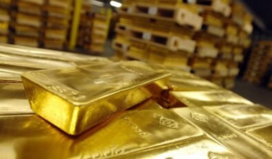 Altından Fed öncesi tarihi zirve