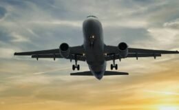 Avrupalı bazı havayolu şirketleri Orta Doğu uçuşlarını iptal etti