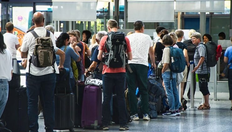 Avrupa'ya gidenlerin yeni çilesi oldu: Bekleme süresi yüzde 70 arttı