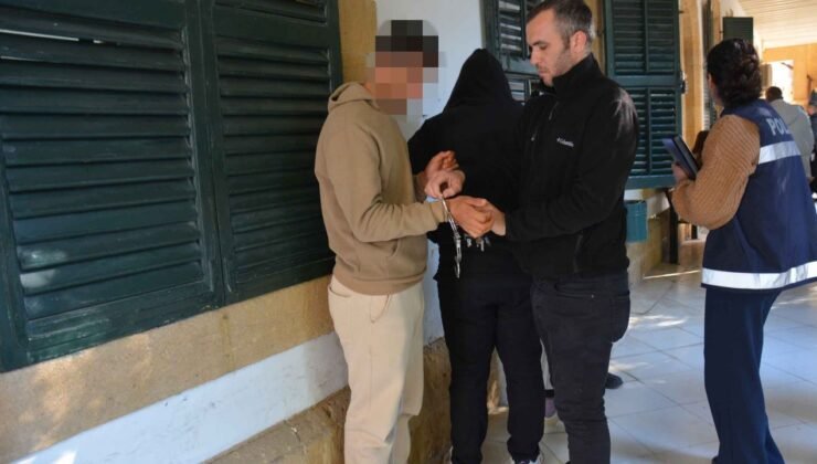 Cami Bağış Kutularını Soyan Zanlı Hakim Karşısında