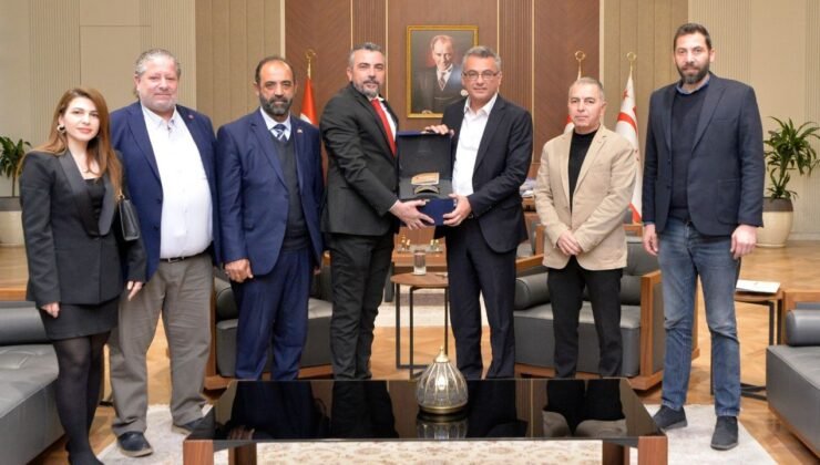 Cumhurbaşkanı Erhürman, Hür-İş Federasyonu heyetiyle görüştü