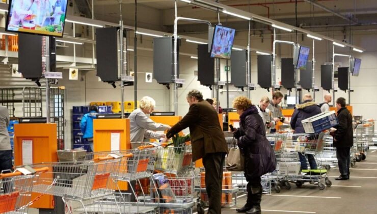 Dev süpermarket zinciri piyasadan çekiliyor: 100 mağazasını rakiplerine satacak