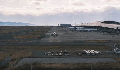 Dünyanın en iyi havalimanı suya gömülüyor: Tek sorun bu da değil