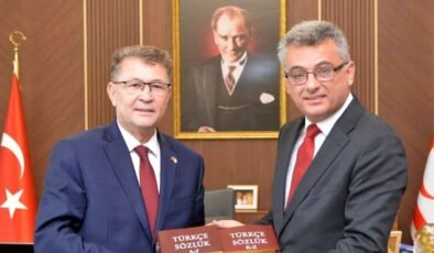 Erhürman TDK Başkanı Mert'i kabul etti