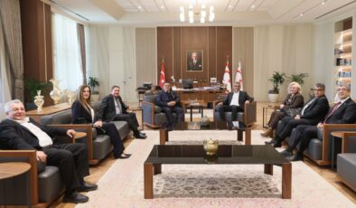 Erhürman, YÖDAK heyetini kabul etti