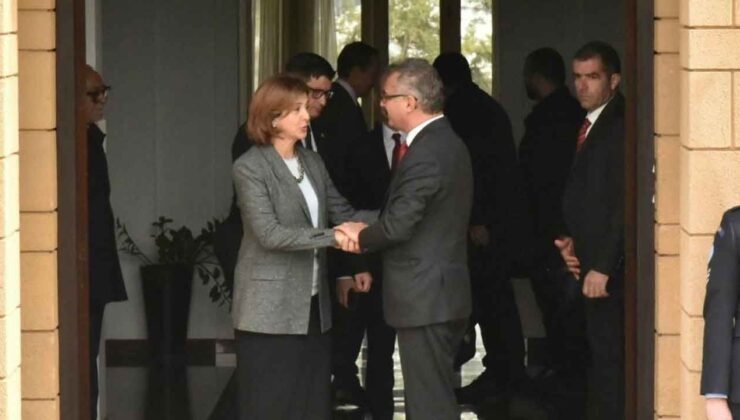 Holguin: Ön müzakere aşamasındayız. Sürekli ve doğrudan diyalog gerekli