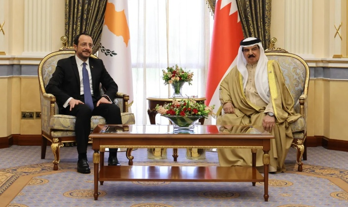 Hristodulidis, Bahreyn Kralı Al Khalifa ile görüştü