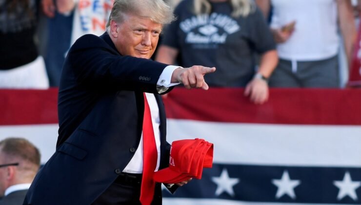 İran’a büyük bir ABD donanması gidiyor