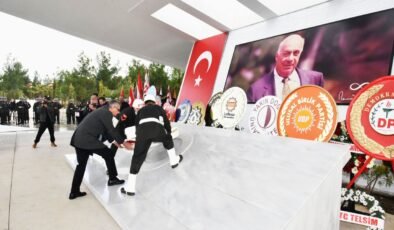 Kurucu Cumhurbaşkanı Denktaş, vefatının 14’üncü yıl dönümünde törenle anıldı