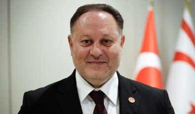 Öztürkler’den AB ve Zelenskiy’e net mesaj: Tarihi okuyun