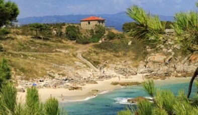 Sıradan görünen bu plaj meğer gizli cennetmiş: İzinle giriliyor