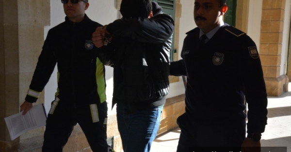 Suç ortağı aranıyor