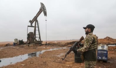 Suriye'de SDG'den kurtarılan bölgelerden çıkarılan petrolün ilk sevkiyatı Banyas'a ulaştı