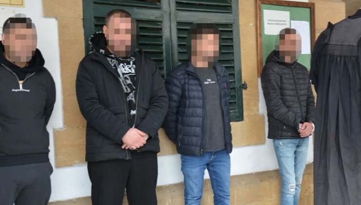 Ülkeye yasaklı madde ile geldiler…