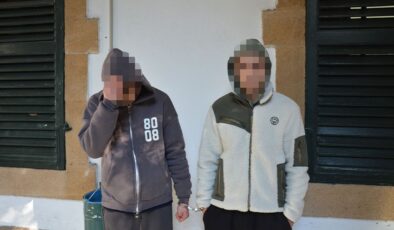 Yer Gönyeli… Kıskançlık takibi zincirleme kazaya dönüştü!