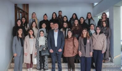 Zeki Çeler geçici öğretmenleri kabul etti