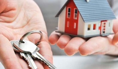 Güney Kıbrıs’ta emlak sektörü uçtu