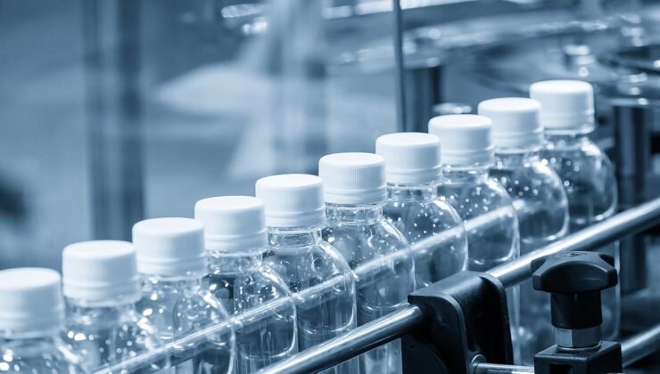 Binlerce pet şişe su raflardan kaldırılıyor