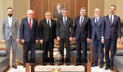 Cumhurbaşkanı Erhürman, AK Parti heyetini kabul etti