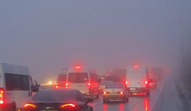 İstanbul’da yağmur ve sis etkili oldu; trafik kilitlendi