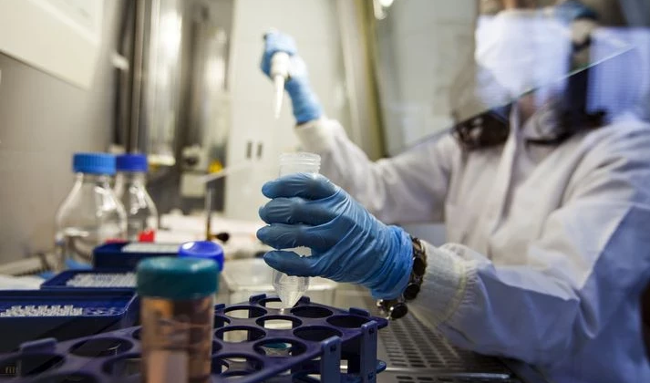 Dünyayı yeni bir salgın dalgası daha vuracak! Bir yaş grubu büyük tehlikede