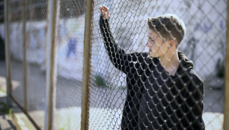 Tüm dünyayı saran kriz… Türkiye de tartıştı, en medeni ülkelerden biri teklif verdi: Suç yaşı 13’e düşüyor