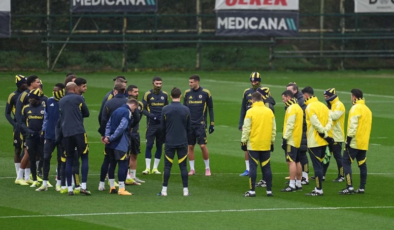 Fenerbahçe Nottingham Forest ile yarın akşam karşı karşıya geliyor. Tedesco sözleşme uzatacak mı? Domenico Tedesco’dan çarpıcı yanıt!