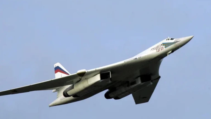 Kıyamet günü uçağı Tahran’da görüldü! Hamaney kaçış hazırlığı mı yapıyor? İran denklemine Rusya da dahil oldu