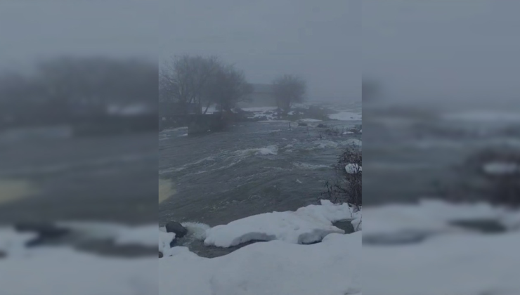 Elazığ’da kar ve yağmur birleşti: Kalecik deresi taştı