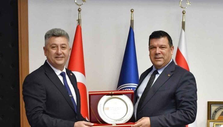 KKTC Sivil Savunma Teşkilat Başkanı Balaban, DAÜ Rektörü Kılıç’ı ziyaret etti