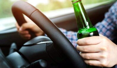 Lefkoşa’da Alkollü Sürücü Kaza Yaptı: İki Kişi Müşahede Altında